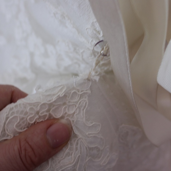 Vintage Maggie Sottero Plus Size Lace Mermaid Cut Trained Wedding Dress - Picture 8 of 8